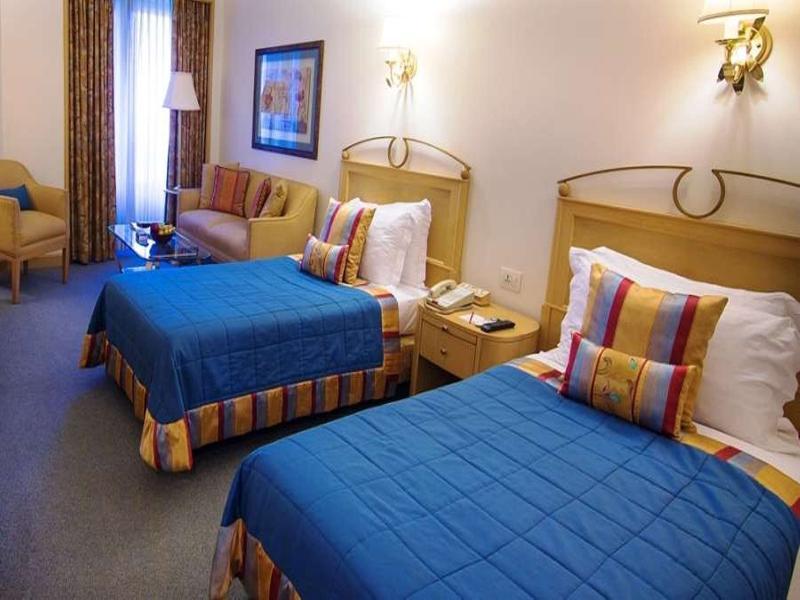 The Orchid Hotel Mumbai Vile Parle Luaran gambar A room at the hotel